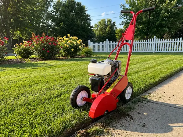 Lancering van nieuwe producten | Tianjin Weide Aviation Lawn Trimmer introduceert zware, efficiënte vergroening en onderhoud